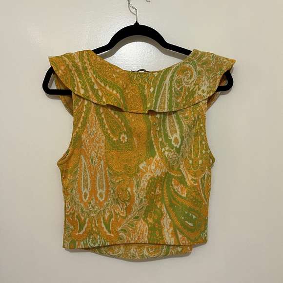 Zara Textured Ruffle Top size L - Picture 2 of 3